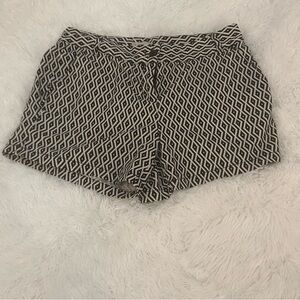 Source Unknown Black and White Diamond Print Bermuda Shorts